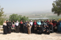 بالصور: رحلة ترفيهية إلى قرية عمواس للمرابطين في شد الرحال للأقصى من يافا